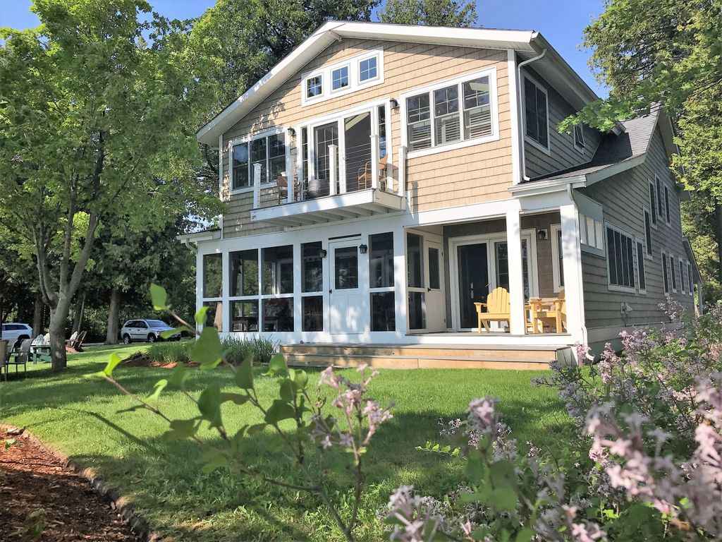 Muskoka, Lake of Bays, Port Carling, Georgian Bay MLS® Homes and Cottages For Sale